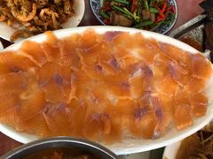 虹鳟鱼刺身-明月食府(二区干二路店)