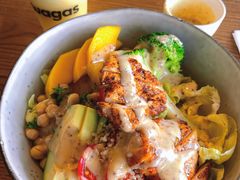 鸡肉牛油果芒果色拉-Wagas沃歌斯(深圳印力中心店)