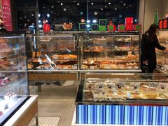 面包甜点陈列柜-巴黎贝甜(右安门店)