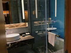 -上海虹桥西郊假日酒店