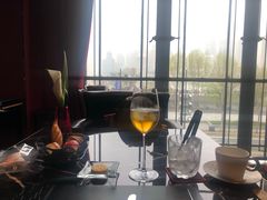 靠窗位-L'ATELIER de Joel Robuchon(外滩18号店)