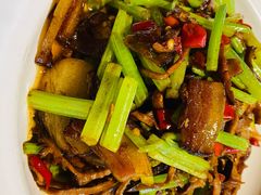 -九锅一堂酸菜鱼(万达广场店)