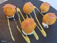 -MONICH牛排融合餐厅(和义大道购物中心店)