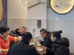 -鼎夫人·小酒文化餐厅(淡水桥店)