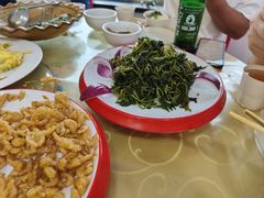 -华龙特色大骨鸡农家菜馆