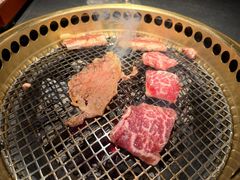 -铭牛烧肉·和牛海鲜自助(高新月牙湖店)