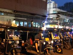 -周日夜市