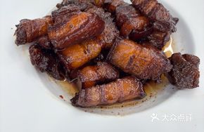 Homestyle Pork with Fermented Rice Bun