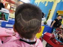 -趣哆剪儿童理发(奥山世纪城店)