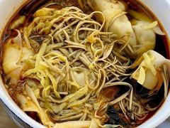 招牌红汤辣-笑来喜馄饨小笼工坊店(湖滨街店)