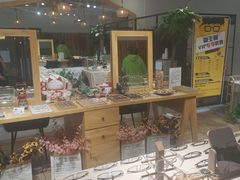 -肆兮眼镜·蔡司·徕卡战略合作店(大坪店)