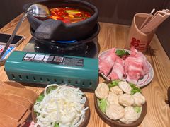 -黔二妞地摊火锅(龙华清湖店)
