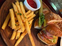 -羽深肉铺 Steak & Wine