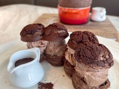 -ROAST coffee & eatery