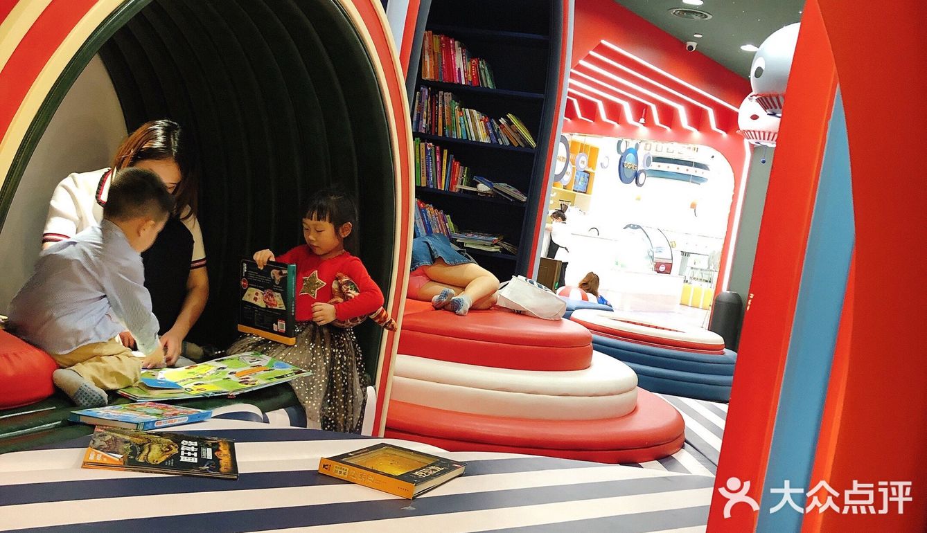 疫情过后第一次带小孩来游乐场 在海信广场～场地超大