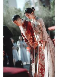 点击看大图 -Renee芮亦婚纱