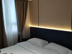 -晴天里酒店(春熙路太古里店)