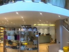 -Pets First伊珊娜洗护·精致美容·家庭式寄养(新会路店)