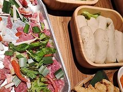 -野山舂·贵州现舂酸汤火锅(鸿通城店)