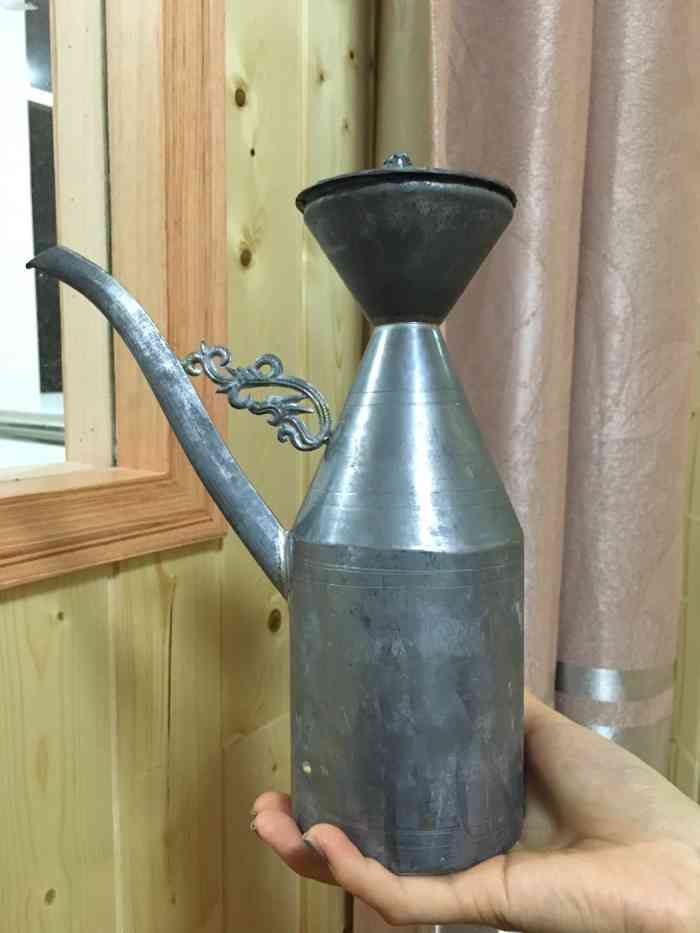 主打菜是绍三鲜,糖醋排骨和醋溜鱼,非常鲜美,绍兴的蜡酒壶好复古啊!