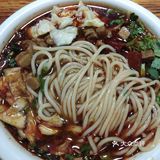 特色是腌制过莲花白，但是我个人不太会吃