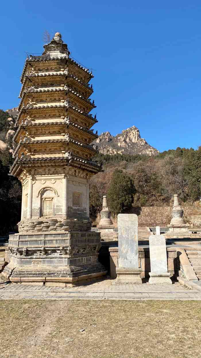 银山塔林风景区-"塔林位于昌平区城北30公里处,是国务院公.