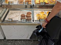 面包甜点陈列柜-浓心爷爷·现烤面包(荔胜广场店)