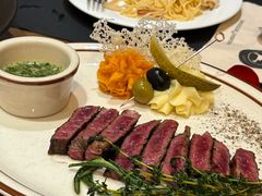 -Mark&Mars Restaurant