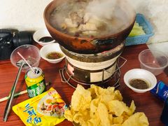 炭炉果鸡煲-威邵鸡煲(西华路总店)