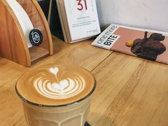 咖啡拿铁Latte-悟白咖啡WoobyCafe