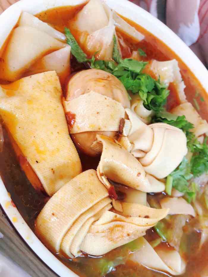 板面牛杂面鹿盟板面(静湖花园东区店)-"这家店的特点方面,我个人的