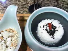 -野山舂·贵州现舂酸汤火锅(鸿通城店)