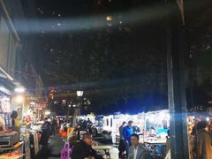 -吴山路夜市