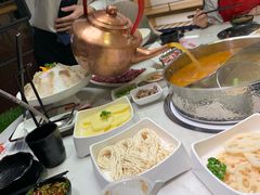 -左庭右院鲜牛肉火锅(浦江欢乐颂店)