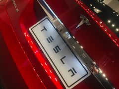 -TESLA 特斯拉(上海太古汇体验店)