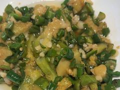 -阿瓦山寨·湘菜现炒·剁椒鱼头王(咸阳总店)
