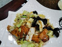 洋白菜木耳爆豆腐-东坡熬鱼馆(天泰路店)
