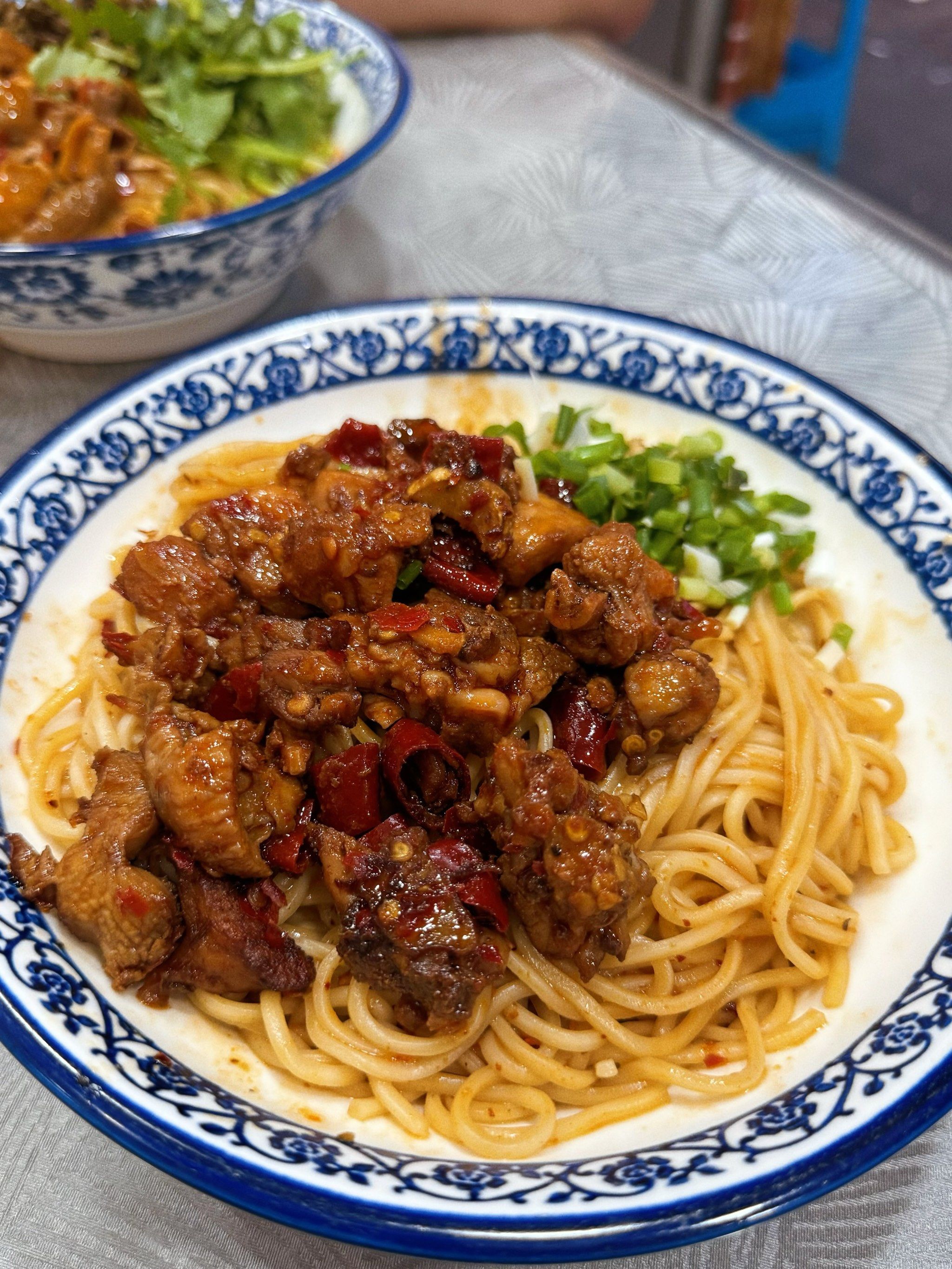 上海也有市井里好吃的面馆～浦三路重庆小面