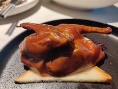 爆汁花椒脆皮乳鸽-柴门头啖汤·经典川菜·慢火汤品(锦城万达店)