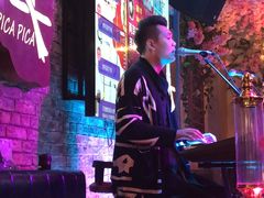 -喜鹊音乐酒馆(西街店)