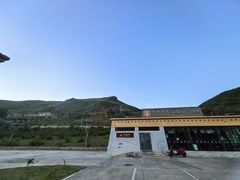 -比如骷髅墙景区