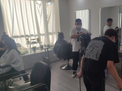 -LILI·HAIR SALON理理造型