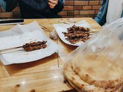 -巴汗羊肉串烧烤店