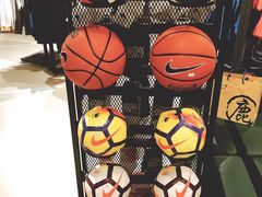 -耐克(恒隆广场店)