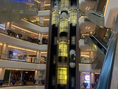 -红星美凯龙国际家居博览中心至尊mall停车场