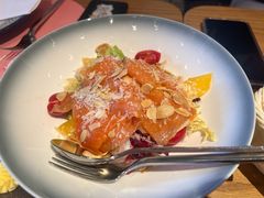 烟熏三文鱼芒果鲜虾沙拉-Kathleen's Bistro&Bar 凯圣琳西餐厅(漕河泾印象城店)