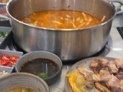 -喃喃椰·糟粕醋·椰子鸡火锅(七堡花园店)