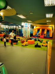 -莫莉幻想儿童乐园(绍兴金帝银泰城店)