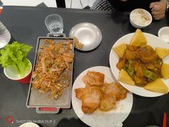 酸菜烤五花肉-红东阁东北菜烤肉酒馆(CROSS万象汇店)