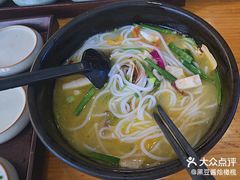 -桥香园过桥米线(国贸店)